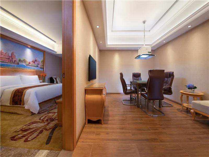 Vienna Hotel Dongguan Shi Екстериор снимка
